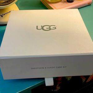 UGG suede care kit